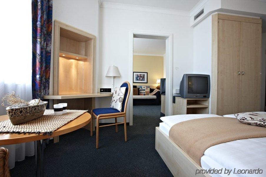 Intercityhotel Rostock Chambre photo