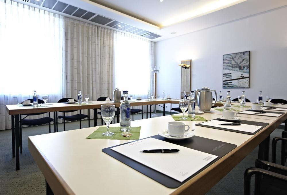 Intercityhotel Rostock Extérieur photo